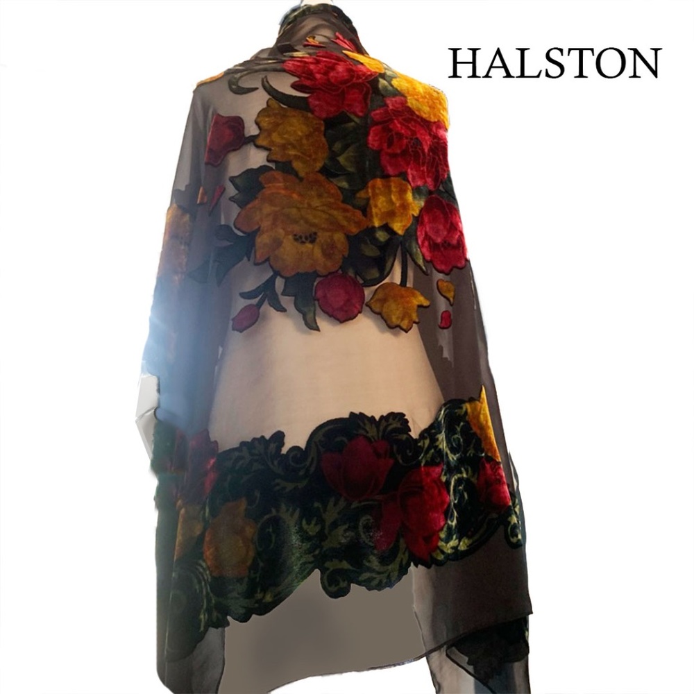 HALSTON ✨⭐️RARE authentic VINTAGE shawl